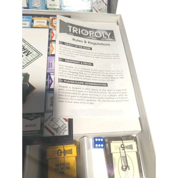 Triopoly The Three-Dimensional Game of Buying & Building Cities Complete - Picture 6 of 7